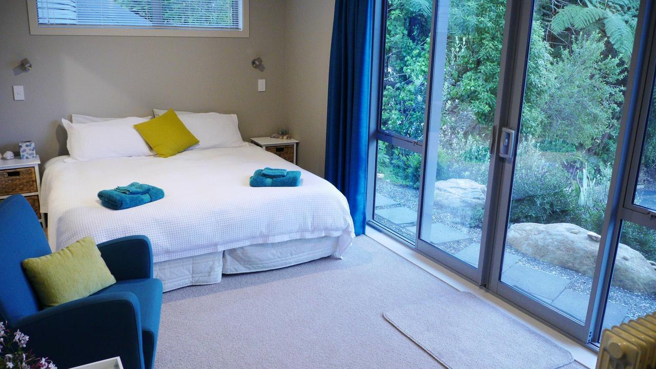 Kotare Ridge Bed & Breakfast ไวฮี ภายนอก รูปภาพ